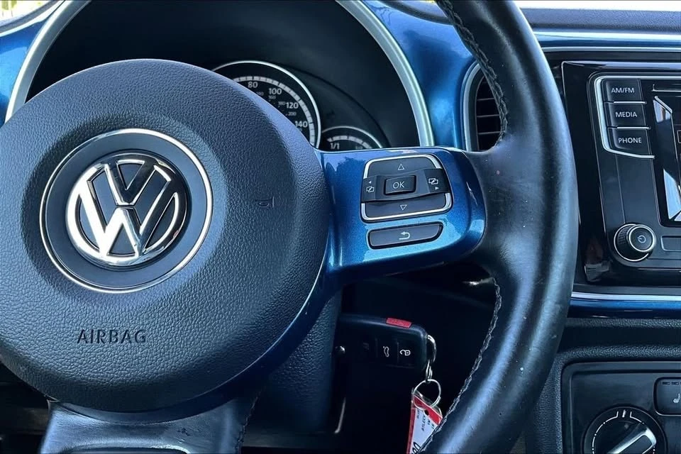 2016 Volkswagen A5 Beetle - Image 9 of 20