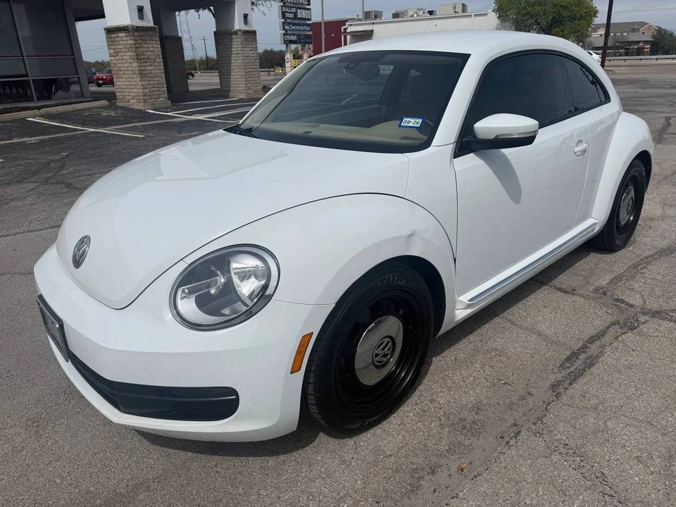 2016 Volkswagen A5 Beetle - Image 3 of 24