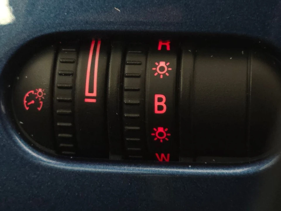 2016 Volkswagen A5 Beetle - Image 5 of 12