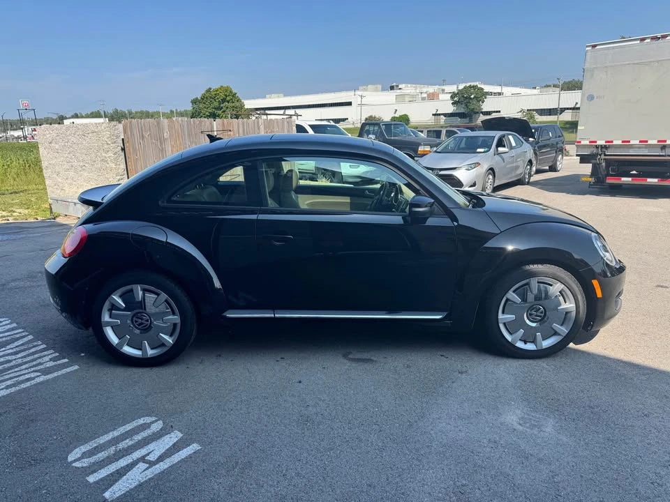 2016 Volkswagen A5 Beetle - Image 6 of 14
