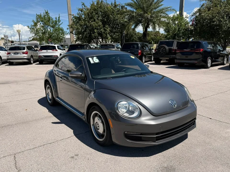 2016 Volkswagen A5 Beetle - Image 3 of 8