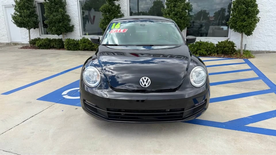 2016 Volkswagen A5 Beetle - Image 2 of 10