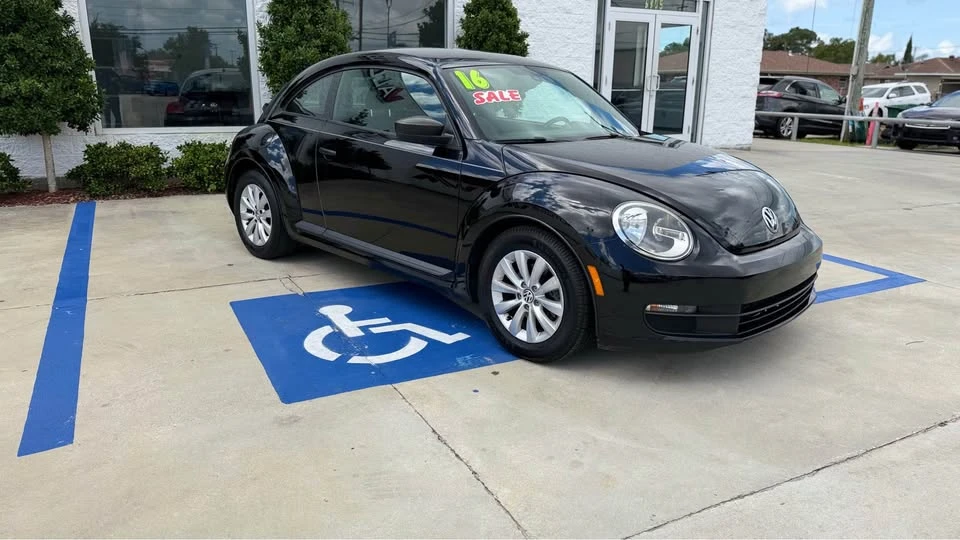 2016 Volkswagen A5 Beetle - Image 3 of 10