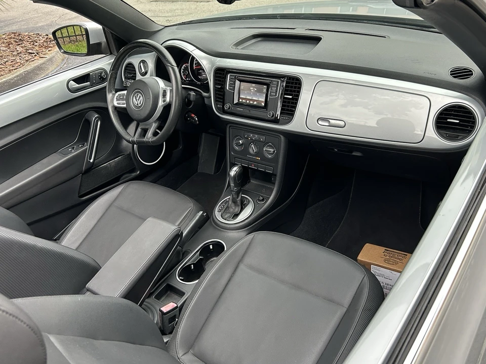 2016 Volkswagen A5 Beetle - Image 8 of 10
