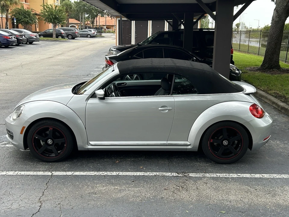 2016 Volkswagen A5 Beetle - Image 5 of 10