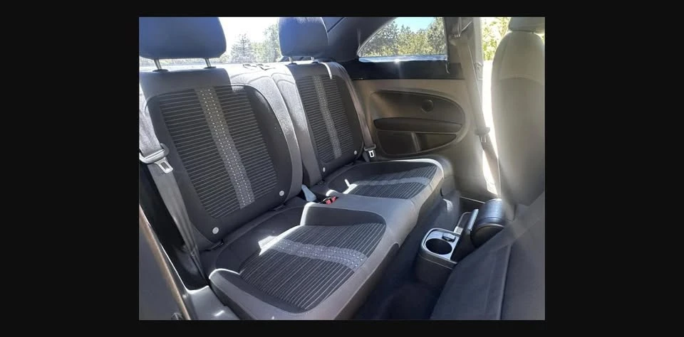 2016 Volkswagen A5 Beetle - Image 2 of 16
