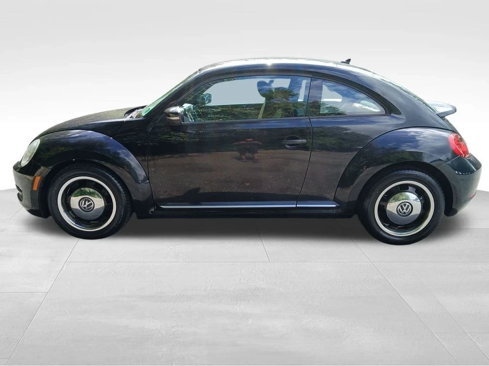 2016 Volkswagen A5 Beetle - Image 2 of 12