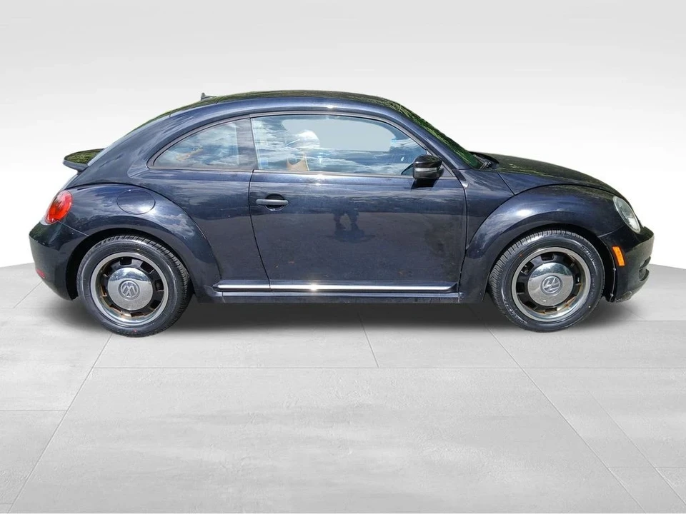 2016 Volkswagen A5 Beetle - Image 6 of 12