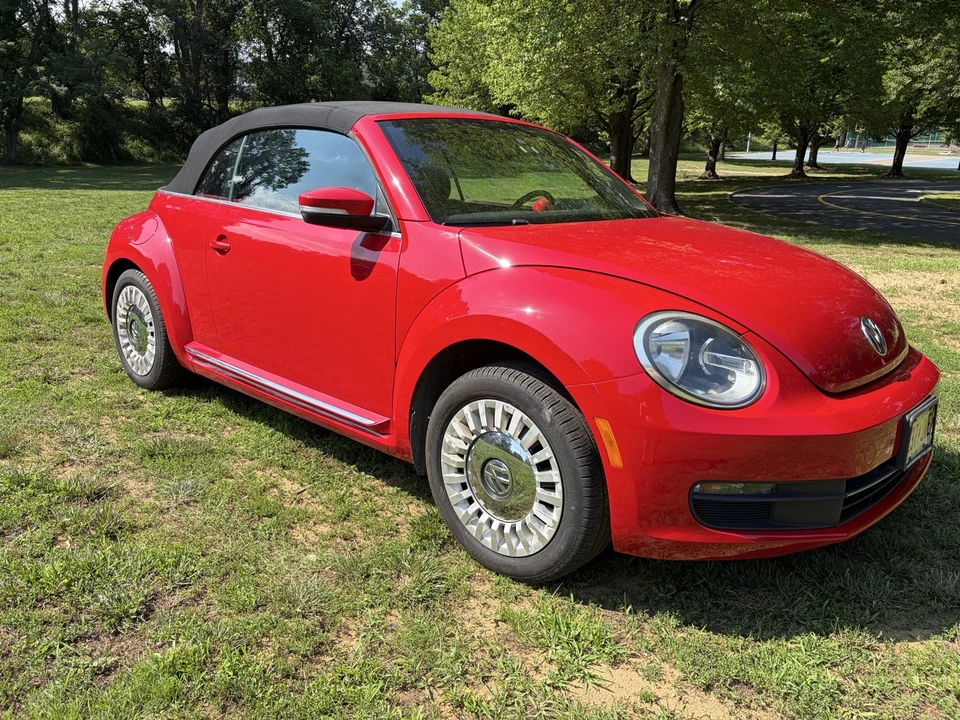 2016 Volkswagen A5 Beetle - Image 6 of 24