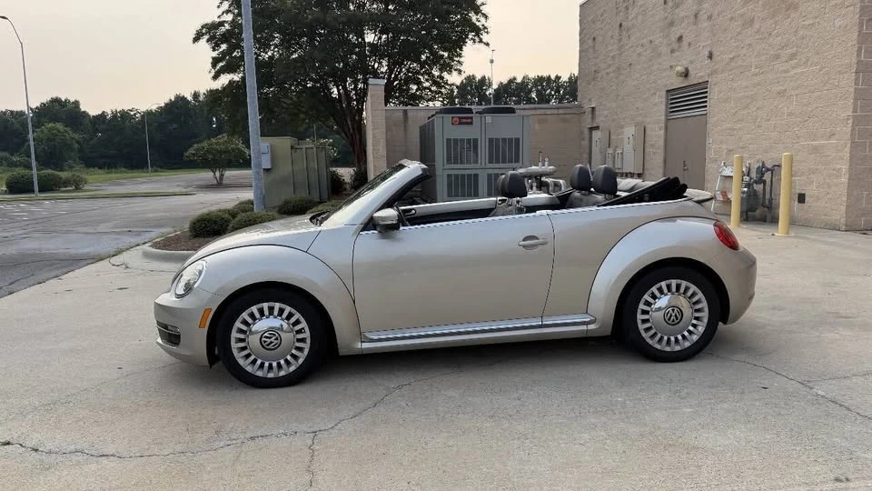 2016 Volkswagen A5 Beetle - Image 19 of 20