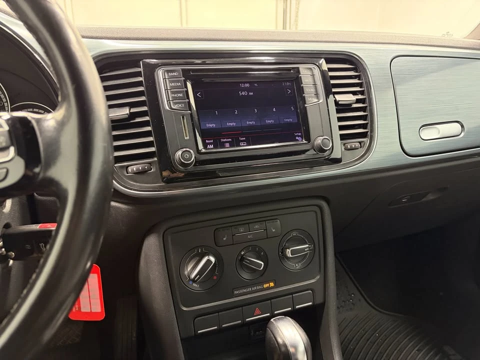 2016 Volkswagen A5 Beetle - Image 16 of 20