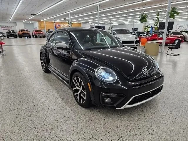 2016 Volkswagen A5 Beetle - Image 2 of 16