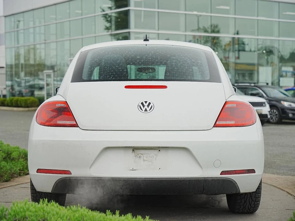 2016 Volkswagen A5 Beetle - Image 5 of 18