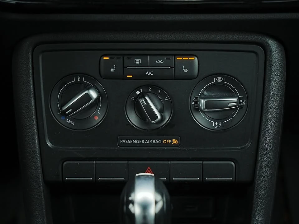 2016 Volkswagen A5 Beetle - Image 14 of 18