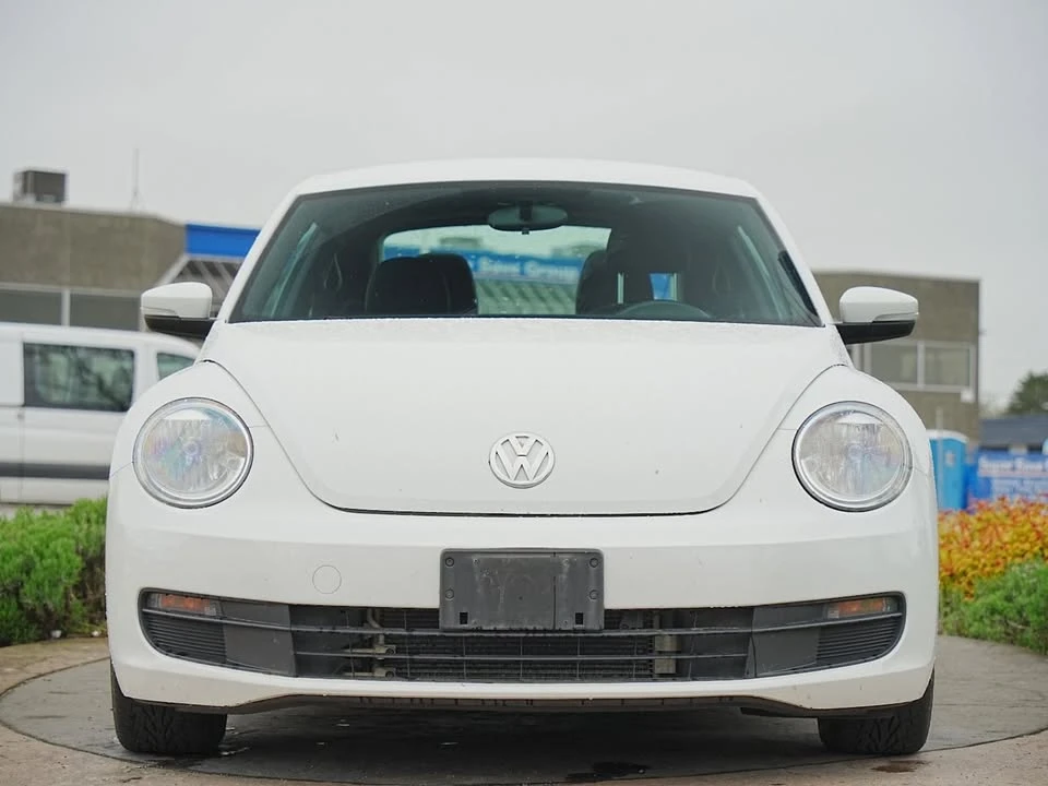 2016 Volkswagen A5 Beetle - Image 2 of 18