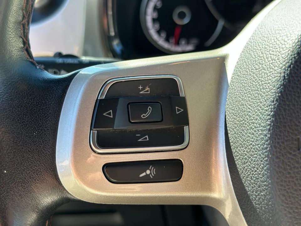 2016 Volkswagen A5 Beetle - Image 8 of 16
