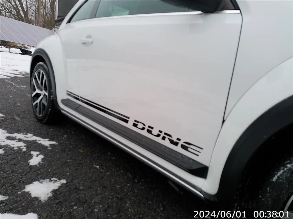 2016 Volkswagen A5 Beetle - Image 3 of 12
