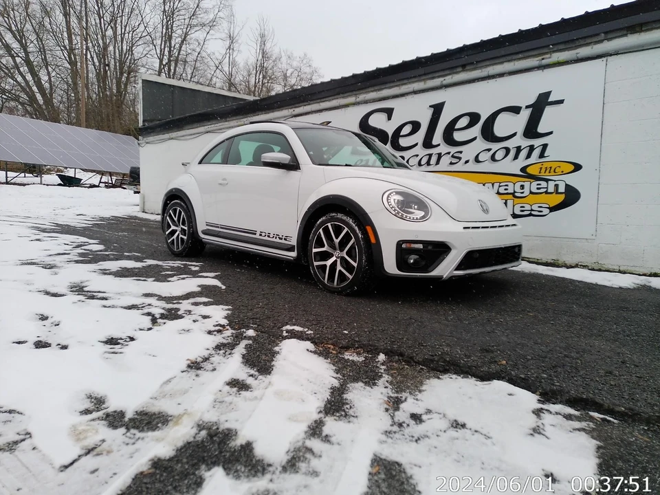 2016 Volkswagen A5 Beetle - Image 2 of 12