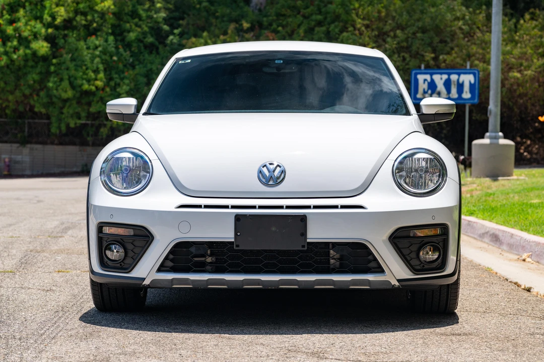 2016 Volkswagen A5 Beetle - Image 2 of 31