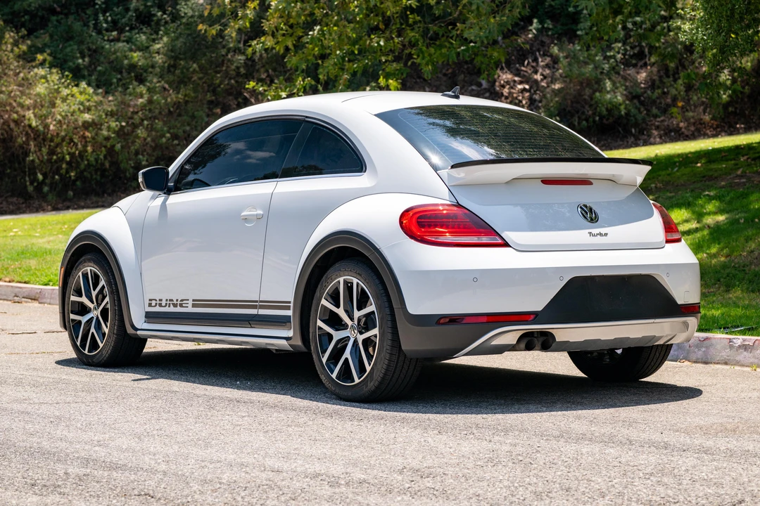 2016 Volkswagen A5 Beetle - Image 4 of 31