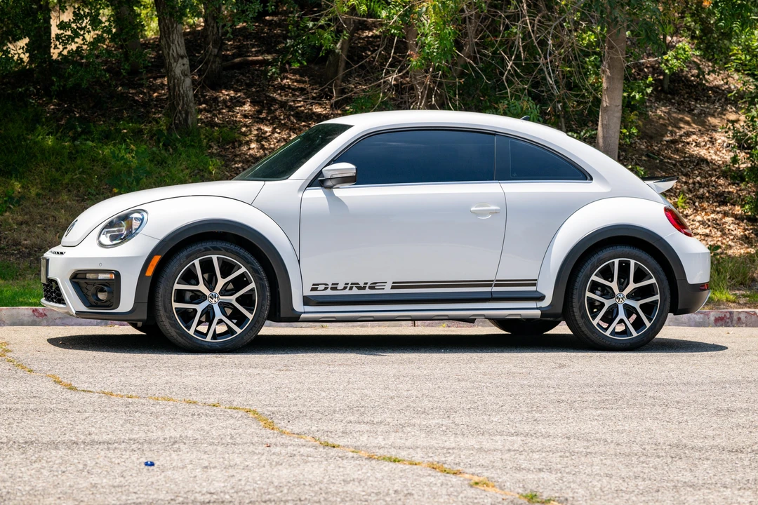 2016 Volkswagen A5 Beetle - Image 9 of 31