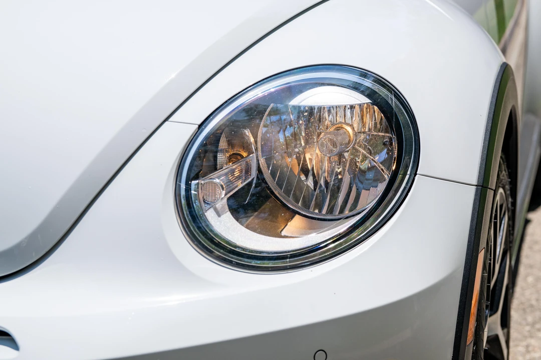 2016 Volkswagen A5 Beetle - Image 18 of 31