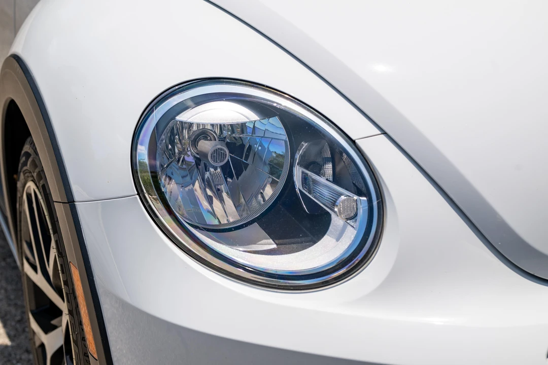 2016 Volkswagen A5 Beetle - Image 10 of 31