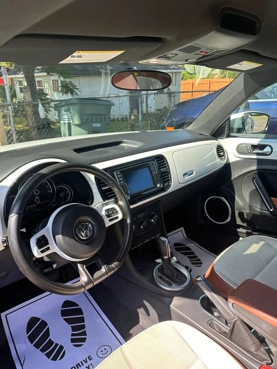 2016 Volkswagen A5 Beetle - Image 5 of 10