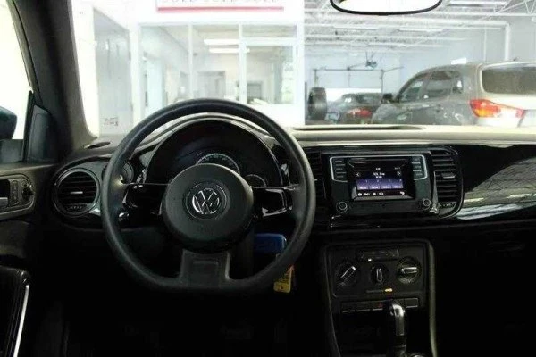 2016 Volkswagen A5 Beetle - Image 11 of 15