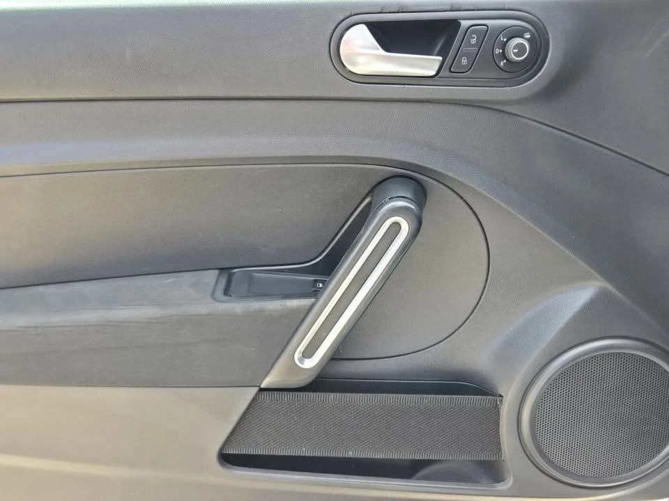 2016 Volkswagen A5 Beetle - Image 13 of 20