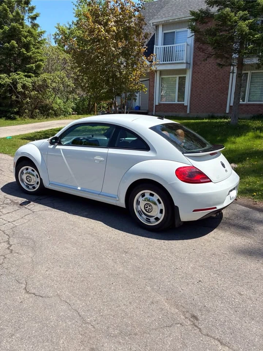 2016 Volkswagen A5 Beetle - Image 3 of 10