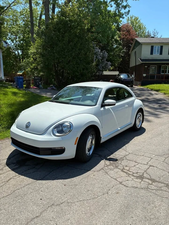 2016 Volkswagen A5 Beetle - Image 2 of 10