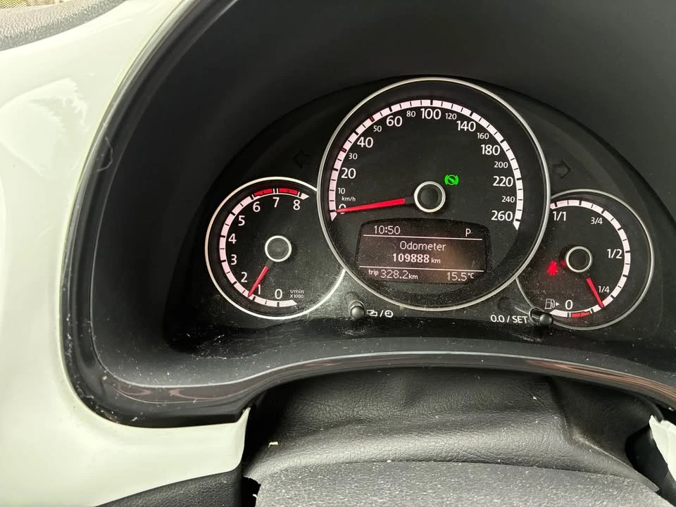 2016 Volkswagen A5 Beetle - Image 6 of 10