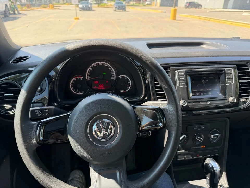 2016 Volkswagen A5 Beetle - Image 10 of 12