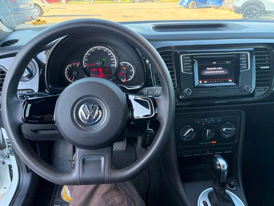 2016 Volkswagen A5 Beetle - Image 8 of 10
