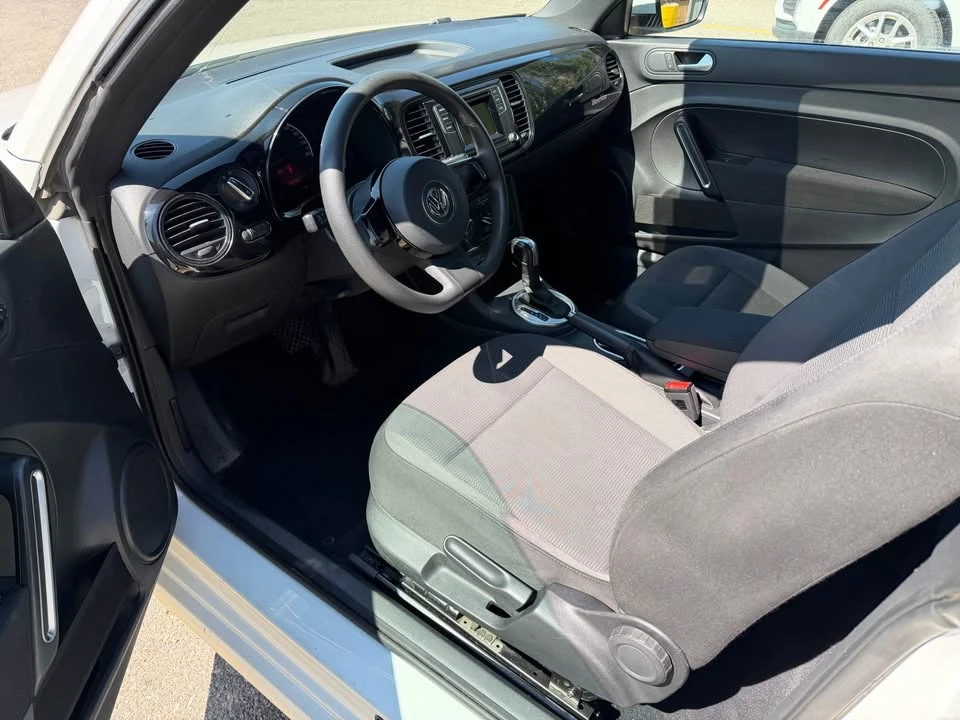 2016 Volkswagen A5 Beetle - Image 9 of 12