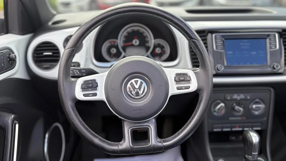 2016 Volkswagen A5 Beetle - Image 14 of 20