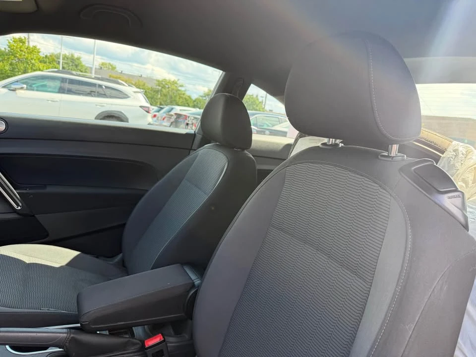 2016 Volkswagen A5 Beetle - Image 8 of 13