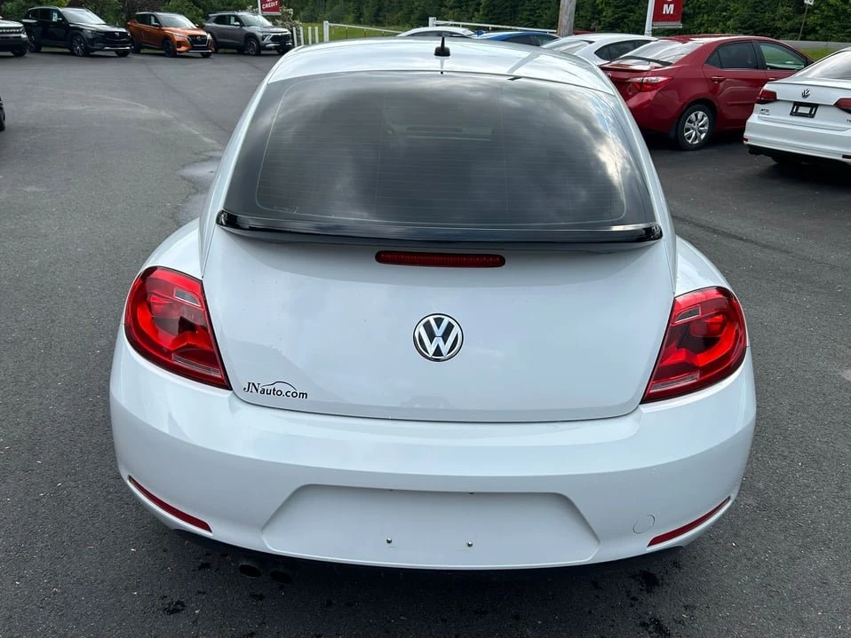 2016 Volkswagen A5 Beetle - Image 3 of 11