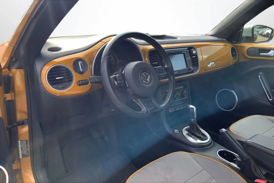 2016 Volkswagen A5 Beetle - Image 2 of 20