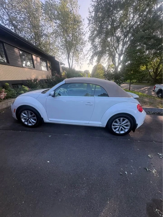 2016 Volkswagen A5 Beetle - Image 4 of 10