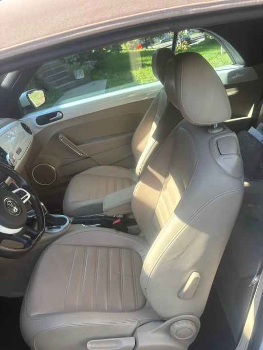 2016 Volkswagen A5 Beetle - Image 8 of 10