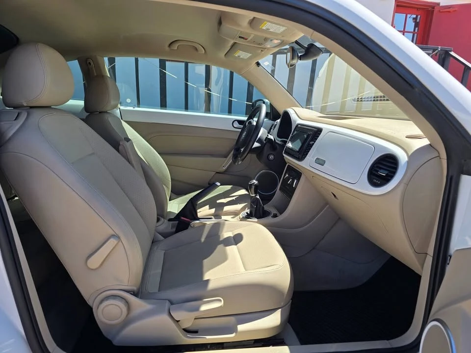 2016 Volkswagen A5 Beetle - Image 8 of 14