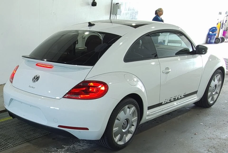 2016 Volkswagen A5 Beetle - Image 4 of 7