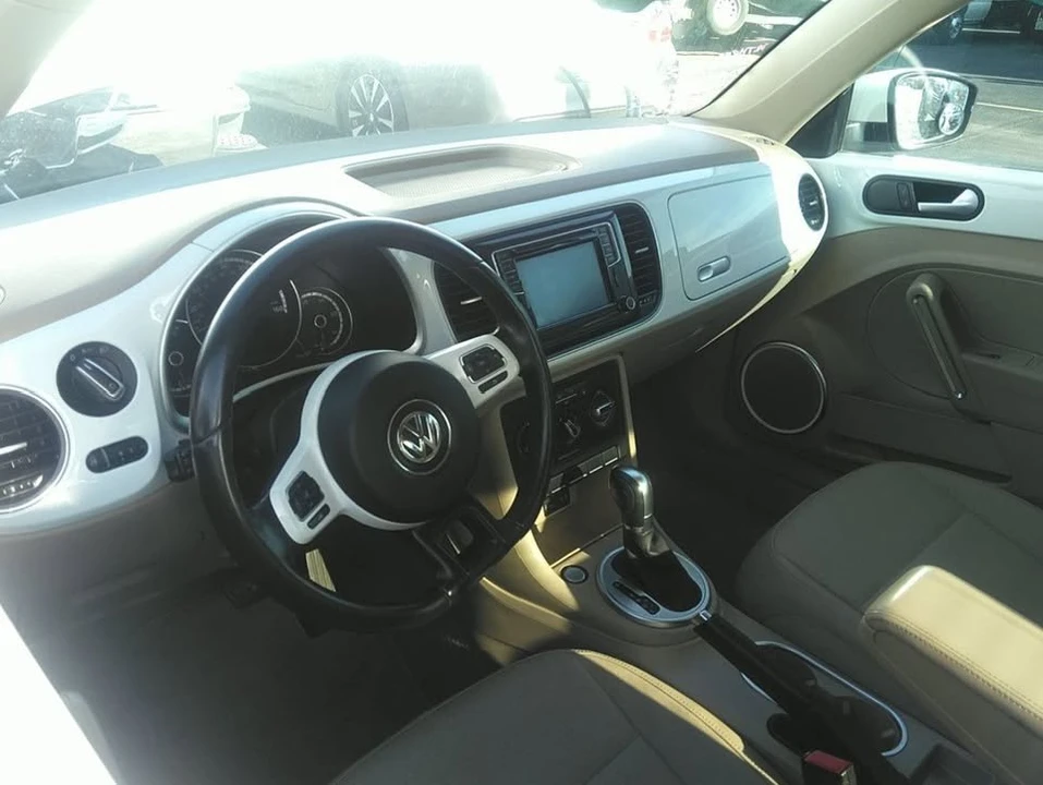 2016 Volkswagen A5 Beetle - Image 5 of 7