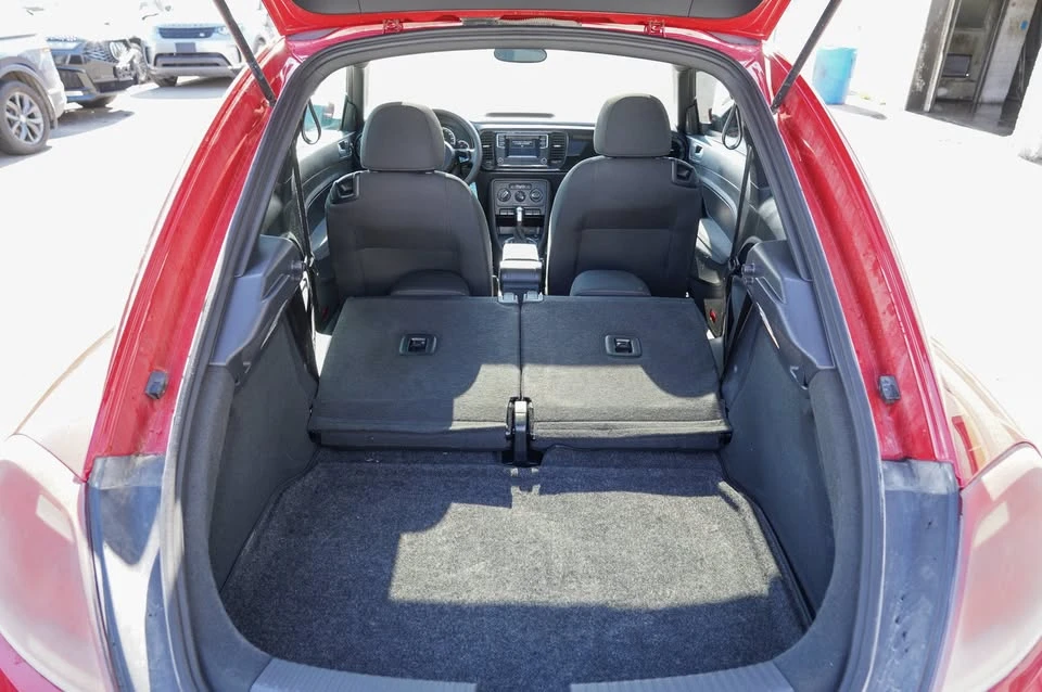 2016 Volkswagen A5 Beetle - Image 11 of 18