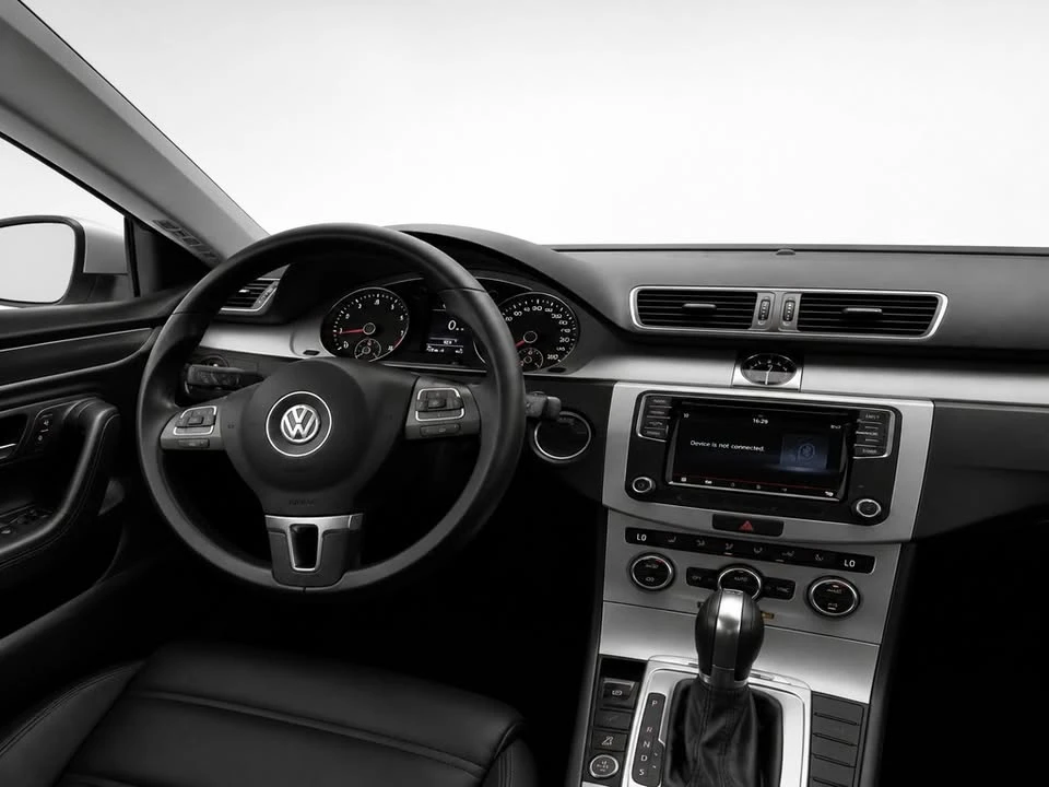 2016 Volkswagen CC - Image 14 of 17