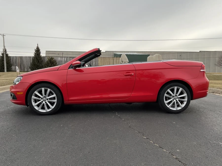 2016 Volkswagen Eos - Image 2 of 15