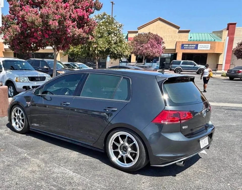 2016 Volkswagen GTI Mk7 - Image 2 of 6