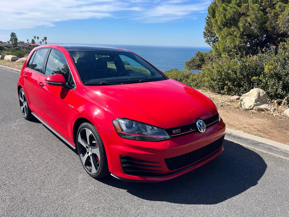 2016 Volkswagen GTI Mk7 - Image 12 of 31